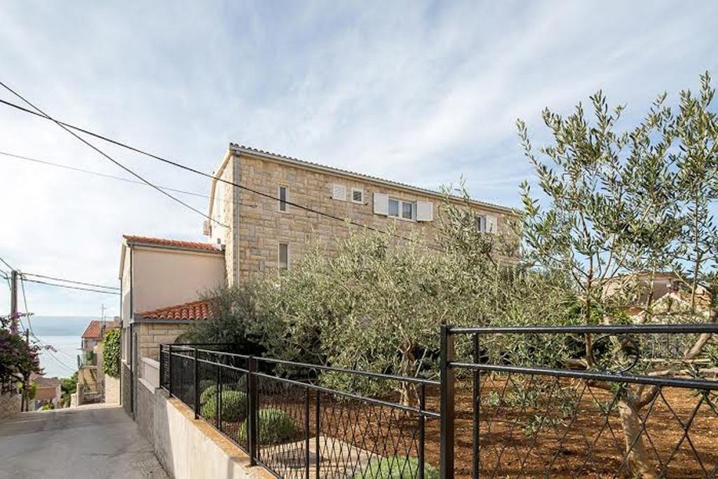 Villa Mandalinic أوميس المظهر الخارجي الصورة
