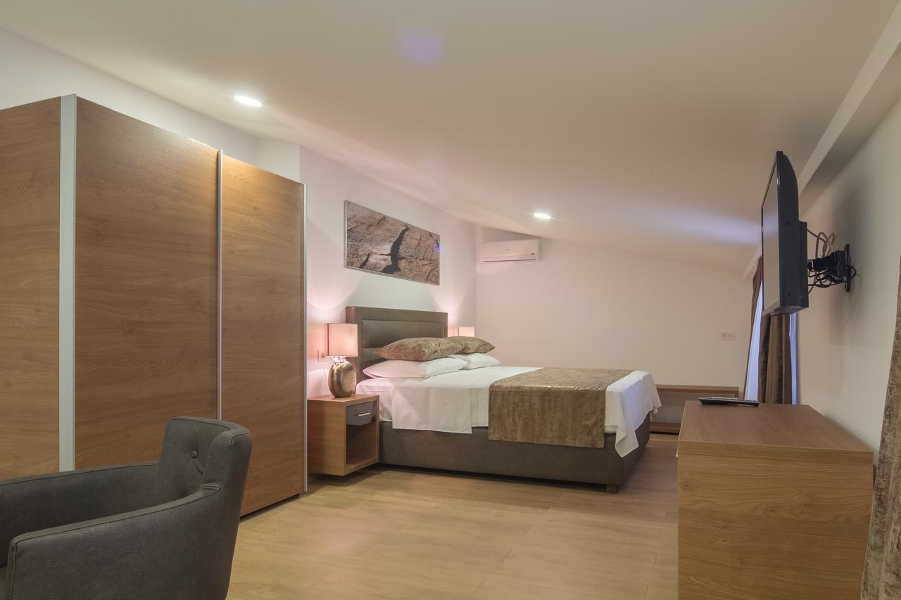 Villa Mandalinic أوميس المظهر الخارجي الصورة